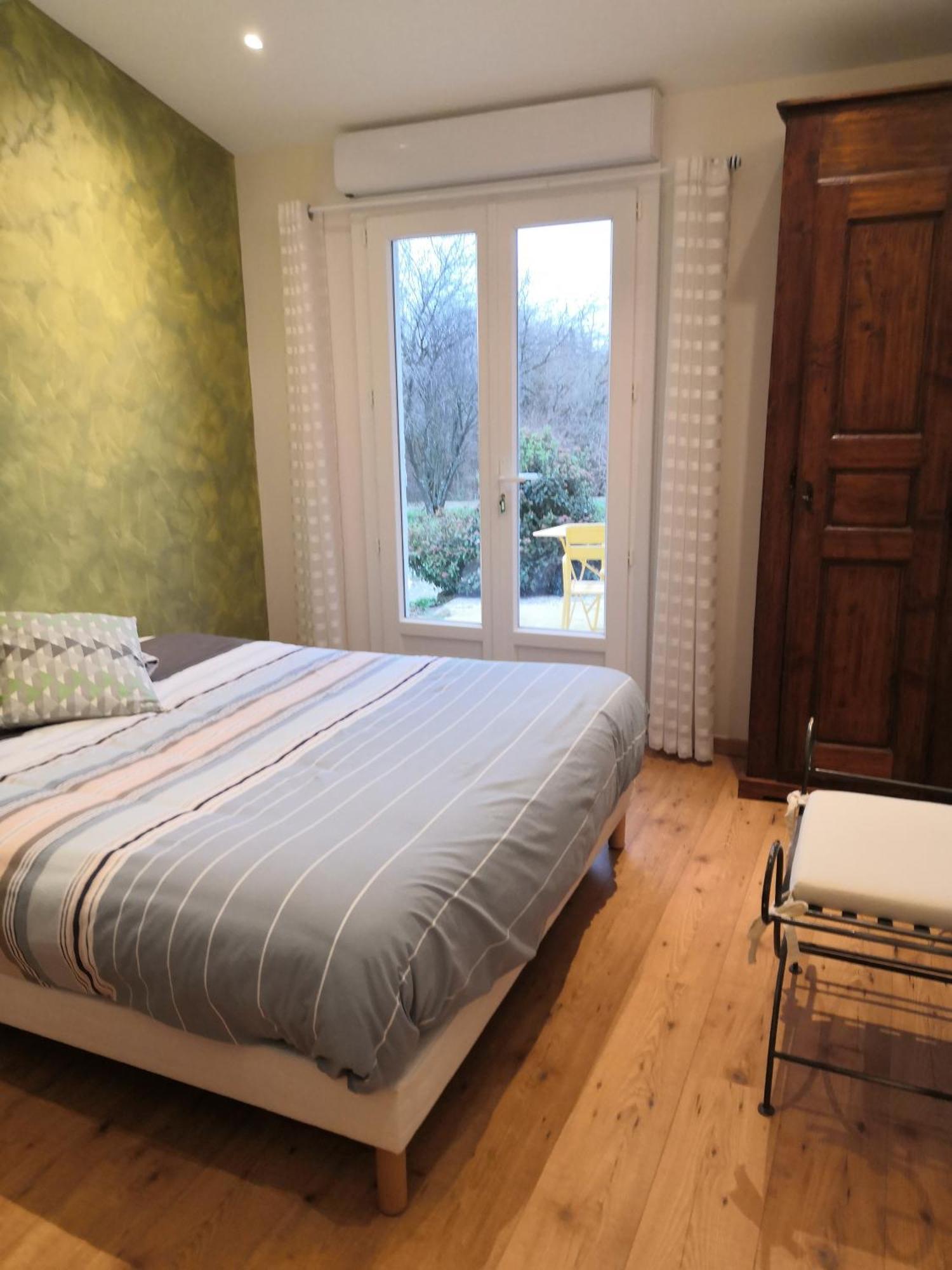 Chambre Avec Entree Independante Dans Un Ecrin De Verdure Dommartin  Exterior photo